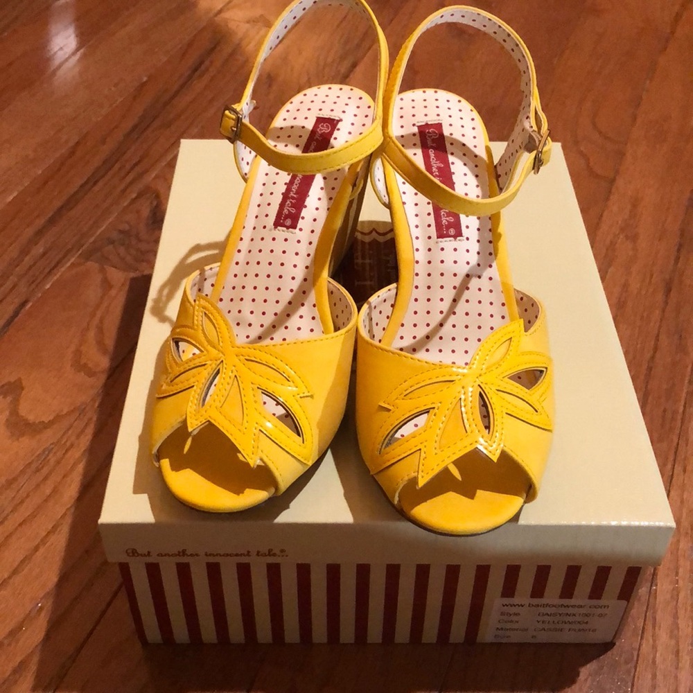 Bait Footwear Vintage Cassie Style Sandals.